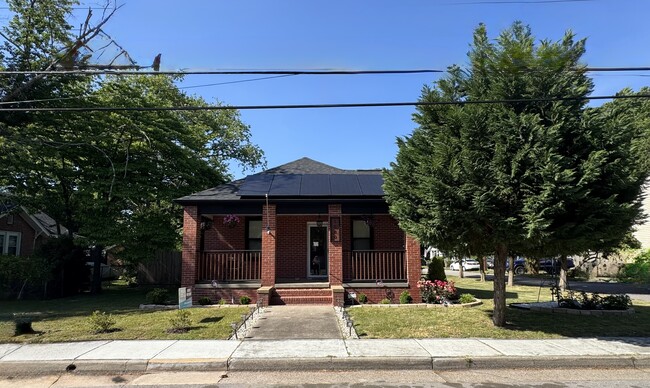 Building Photo - 1080 Green St