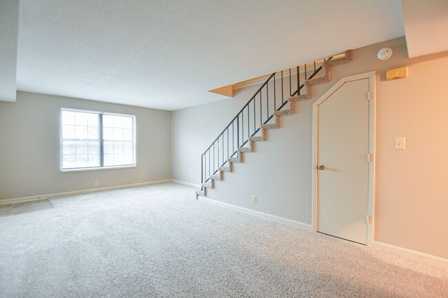 Photo - 1533 E Knollwood Cir Unit 1