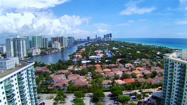 Photo - 19380 Collins Ave Unit 418