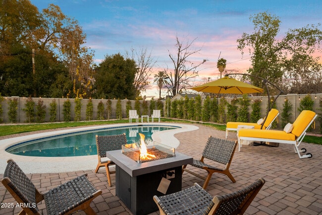 Photo - 1716 W Berridge Ln