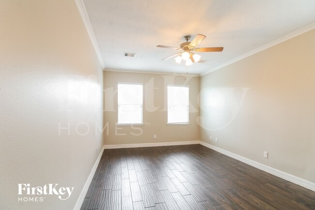 8303 Egret Bay Cir