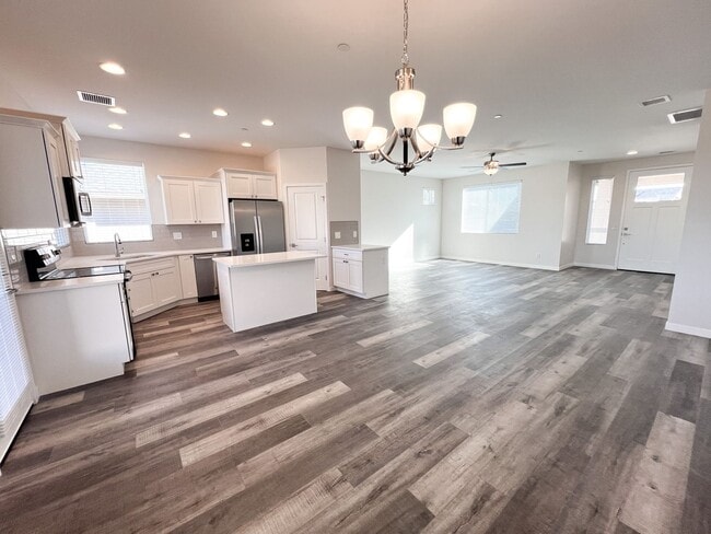 1496 Sangria Dr