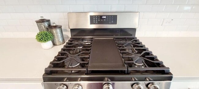 Photo - 304 Hazy Hills Ln