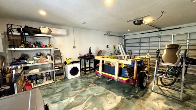 Photo - 232 SE Monroe Cir N