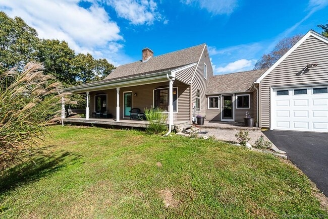 Building Photo - 131 Hemlock Dr