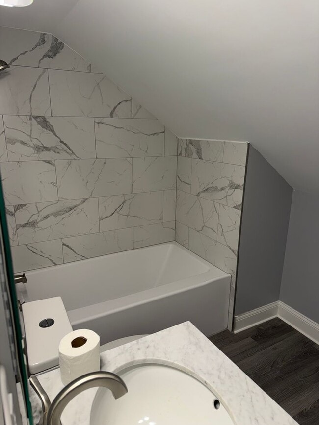 Photo - 2nd floor 2 bedroom 1 bath newly remodeled unit