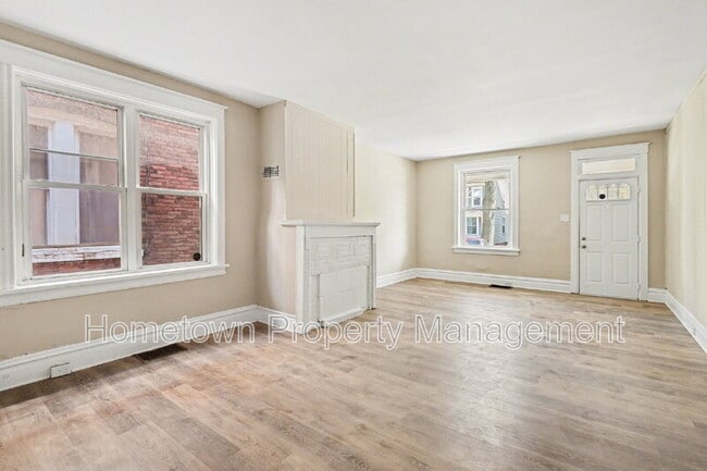 Photo - 1814 Boas St