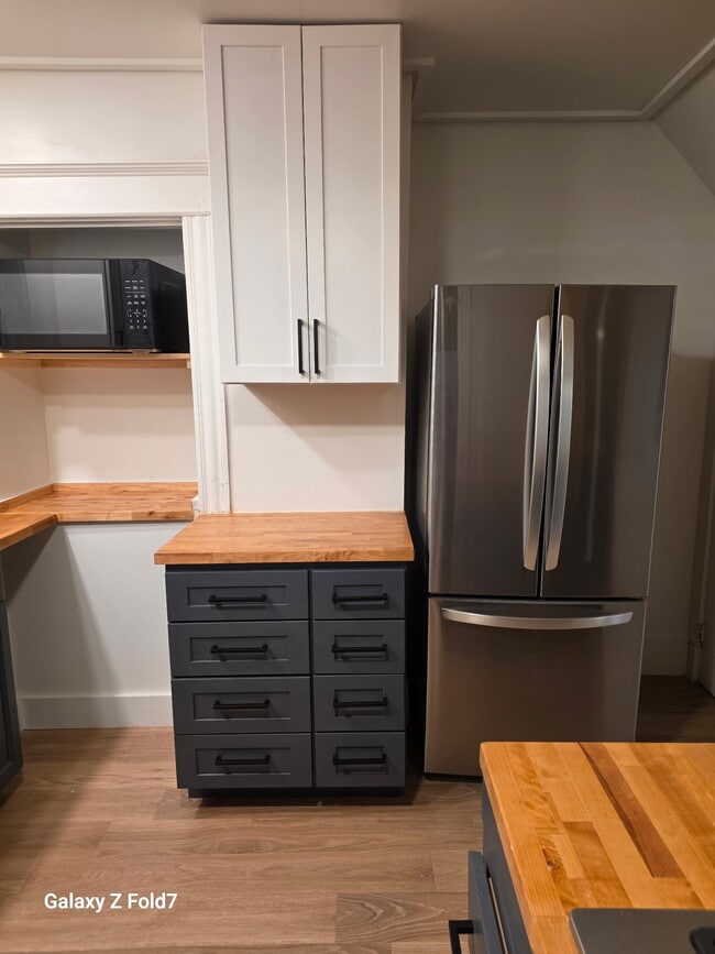 Photo - 5209 Warren Ave