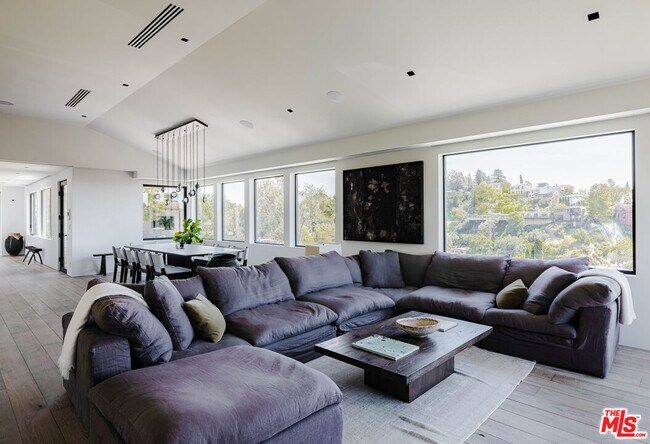 Photo - 2532 Canyon Oak Dr