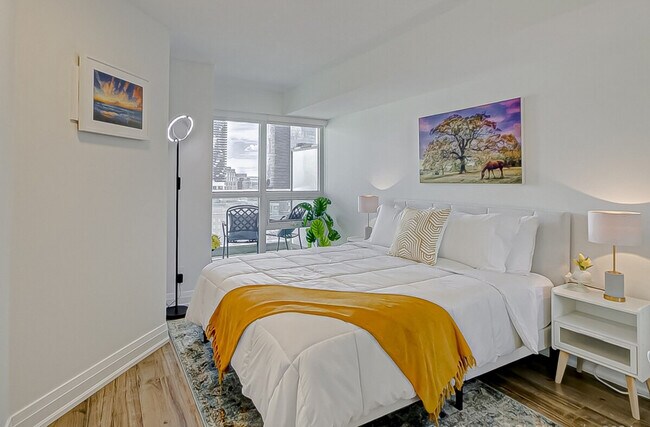 Photo - 482 Lake Shore Blvd W Unit ID1345792P