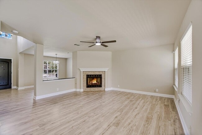 Photo - 8111 Hawick Dr