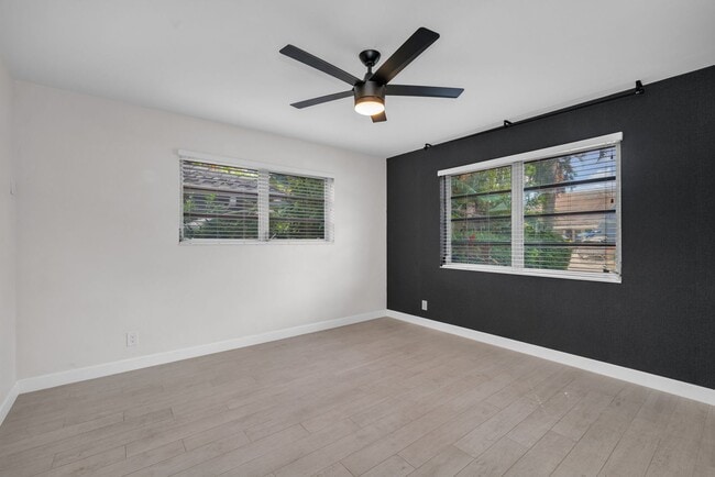Building Photo - Beautiful home in quiet neighborhood