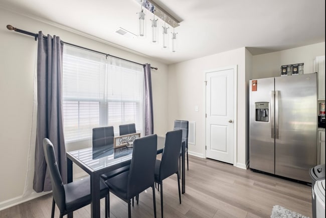 Photo - Room in House on Skipjack Ln