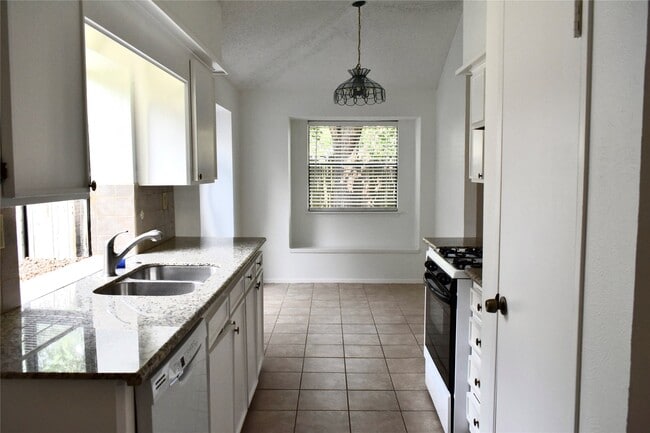 Photo - 16838 Markridge Dr
