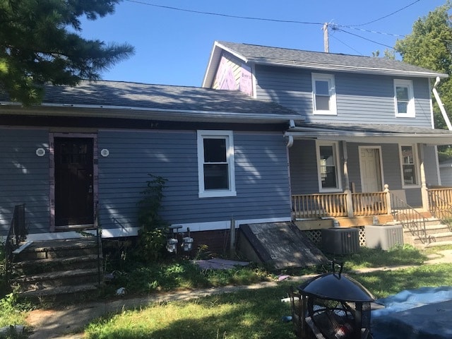 Una unidad de dormitorio está a la izquierda. - 5944 5th Ave Unidad 5944