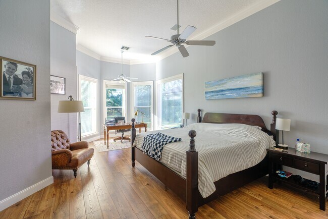 Photo - 9308 Thurloe Pl