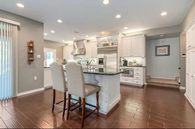 Photo - 2304 Wood Cliff Ct