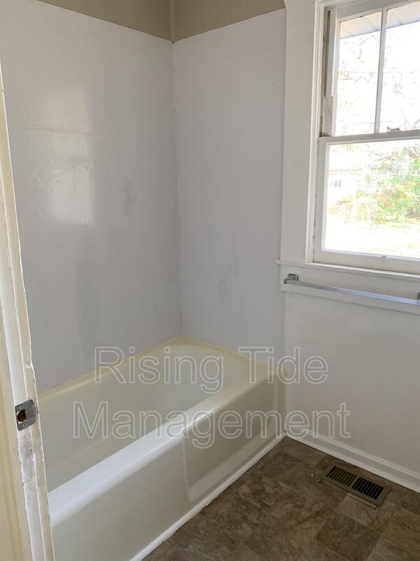 Photo - 225 75th St N