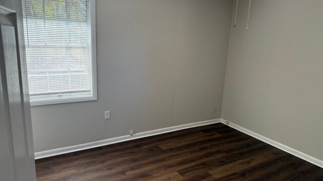 Photo - WINTER MOVE-IN SPECIAL: $500 OFF 1st MONTH'S RENT!**