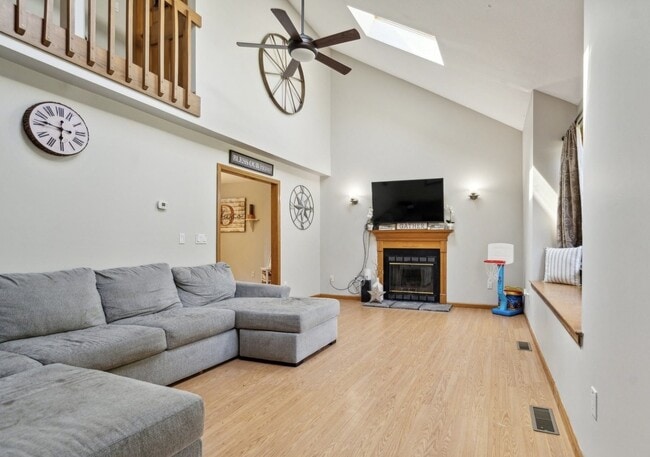 Photo - 44 Spice Hill Dr