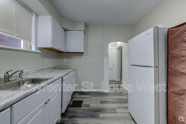 Building Photo - 3953 Tholozan Ave Unit #1F Rental