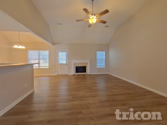 Photo - 496 Birchwood Dr