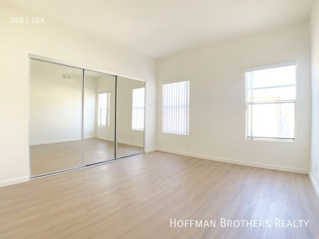 Photo - 11917 Culver Blvd Unidad 301