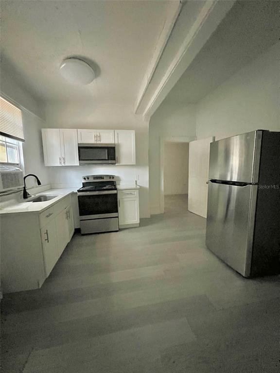 Building Photo - 205 S Grove St Rental