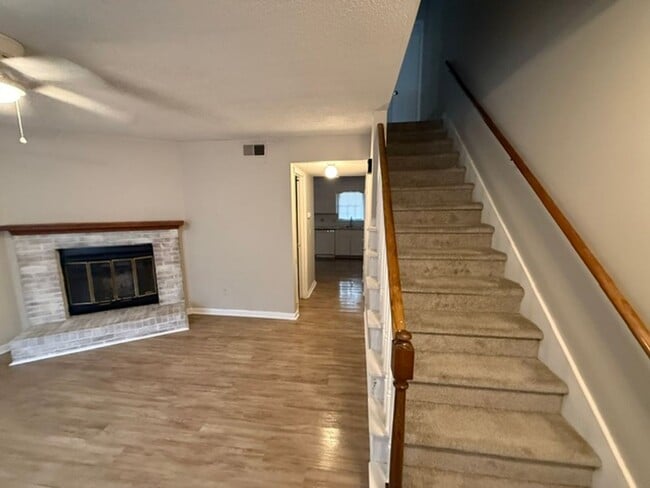 113 Manorwood Ct