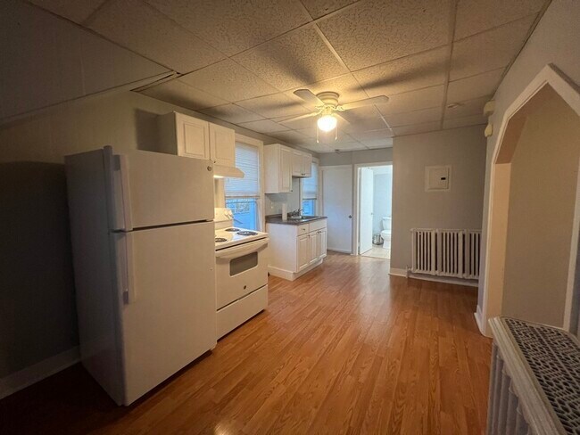 Photo - 552 Maple St Unit 3R