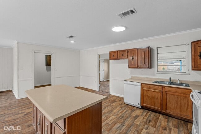 Photo - 1136 N Southland Park Dr