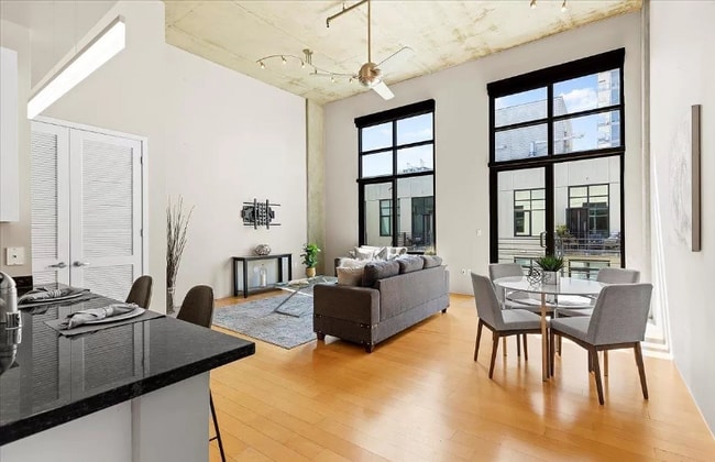 Building Photo - 1050 Island Ave Rental