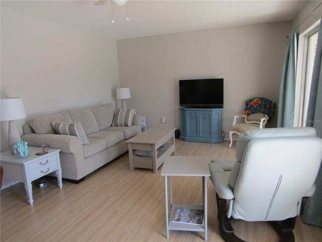 Photo - 200 Park Blvd N Unit 106