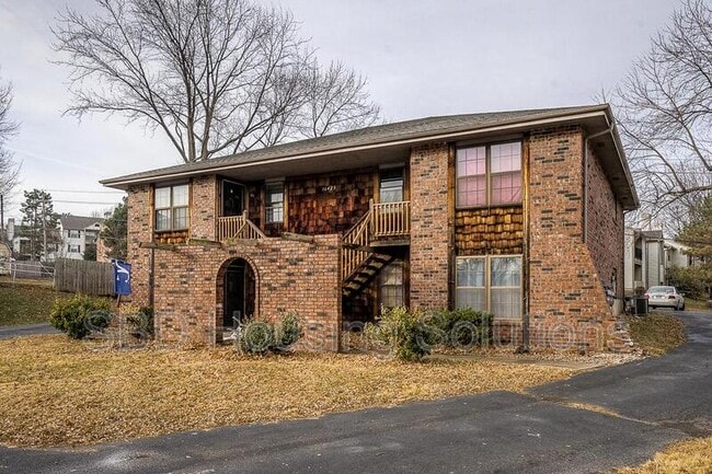 Building Photo - 16423 E 29th St Unit #B