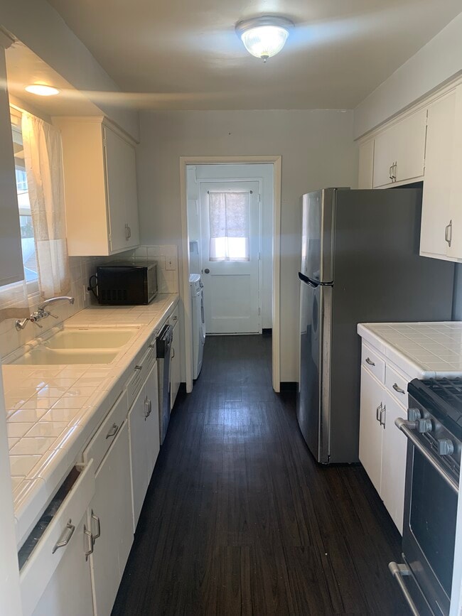 Photo - 958 11th St Unidad B