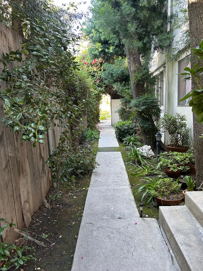 Photo - 4190 Dixie Canyon Ave