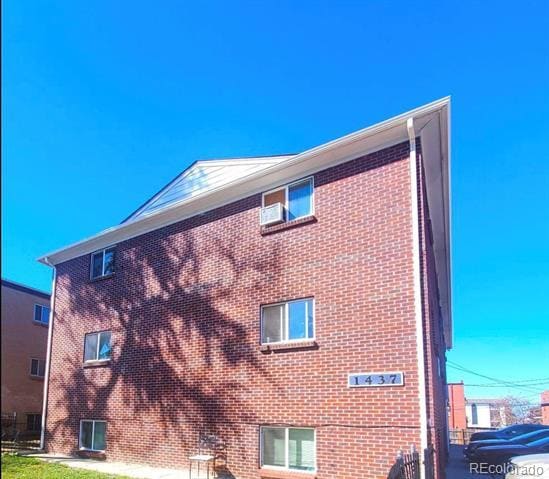 Building Photo - 1437 N Moline St Rental