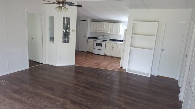 Photo - 115 Ava Ln