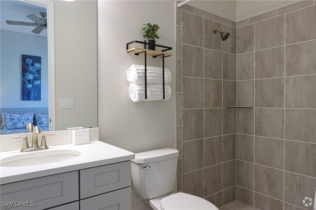 Building Photo - 15122 Blue Bay Cir Rental