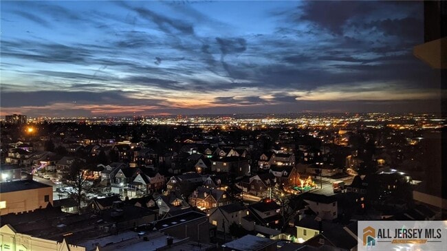 Building Photo - 770 Anderson Ave Unit 11C