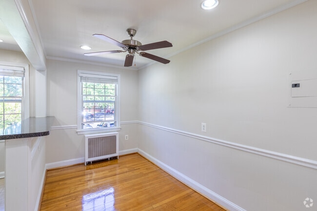 Dining Room - Ballston Court