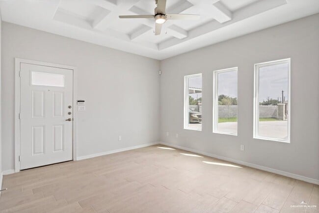 Photo - 11 W Driftwood St Unidad 1