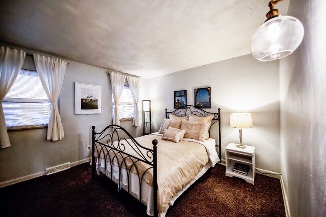 Photo - 51 King Ave Unidad B