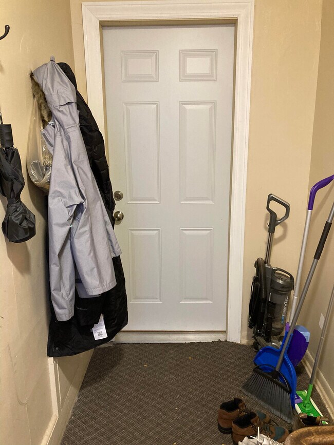 Front entrance to unit (door closed) - 423 W Doty St Unit 3