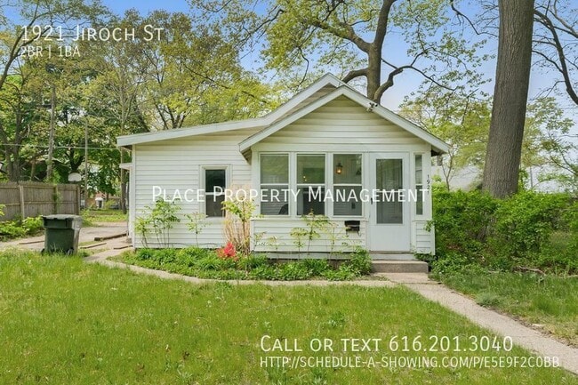 Building Photo - 1921 Jiroch St