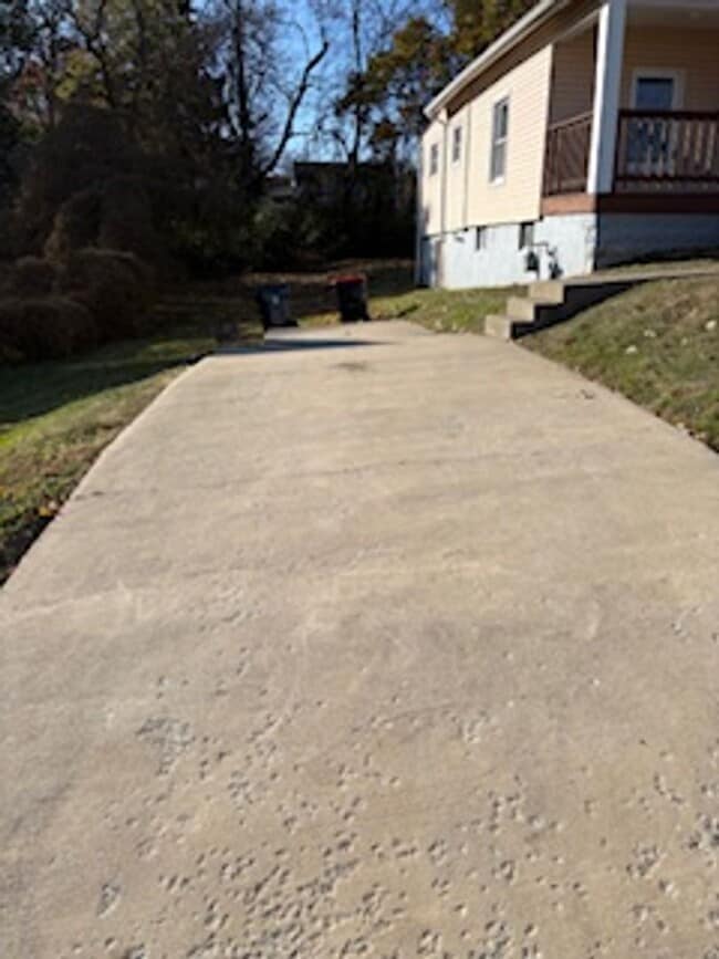 Photo - 2 Bedroom 1 Bathroom Home Available Now