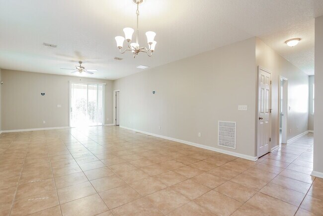 11876 Carson Lake Dr W