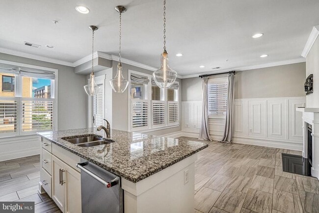 Photo - 621 Bluemont Ave