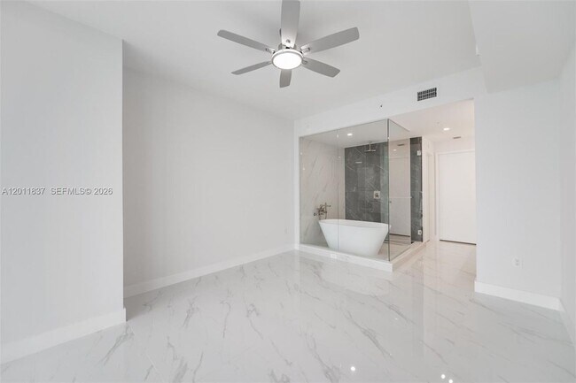 Photo - 700 NE 24th St Unit 904