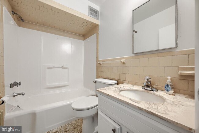 Photo - 612 Amoss Rd